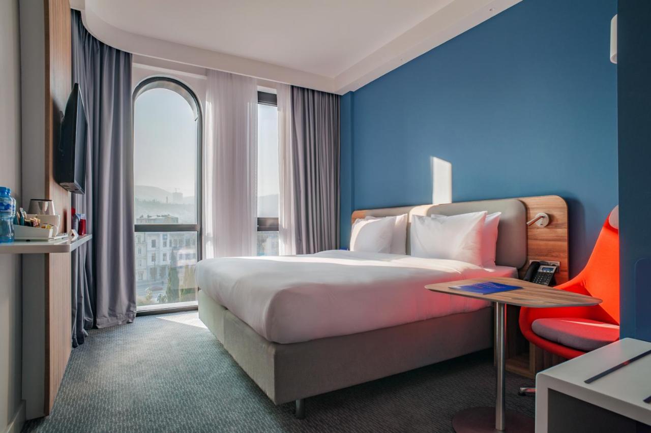 Holiday Inn Express Tbilisi Avlabari By Ihg Eksteriør billede