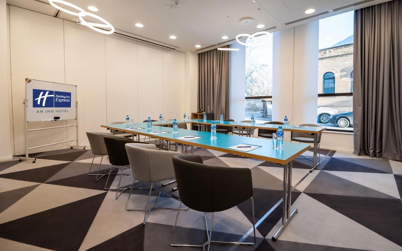 Holiday Inn Express Tbilisi Avlabari By Ihg Eksteriør billede
