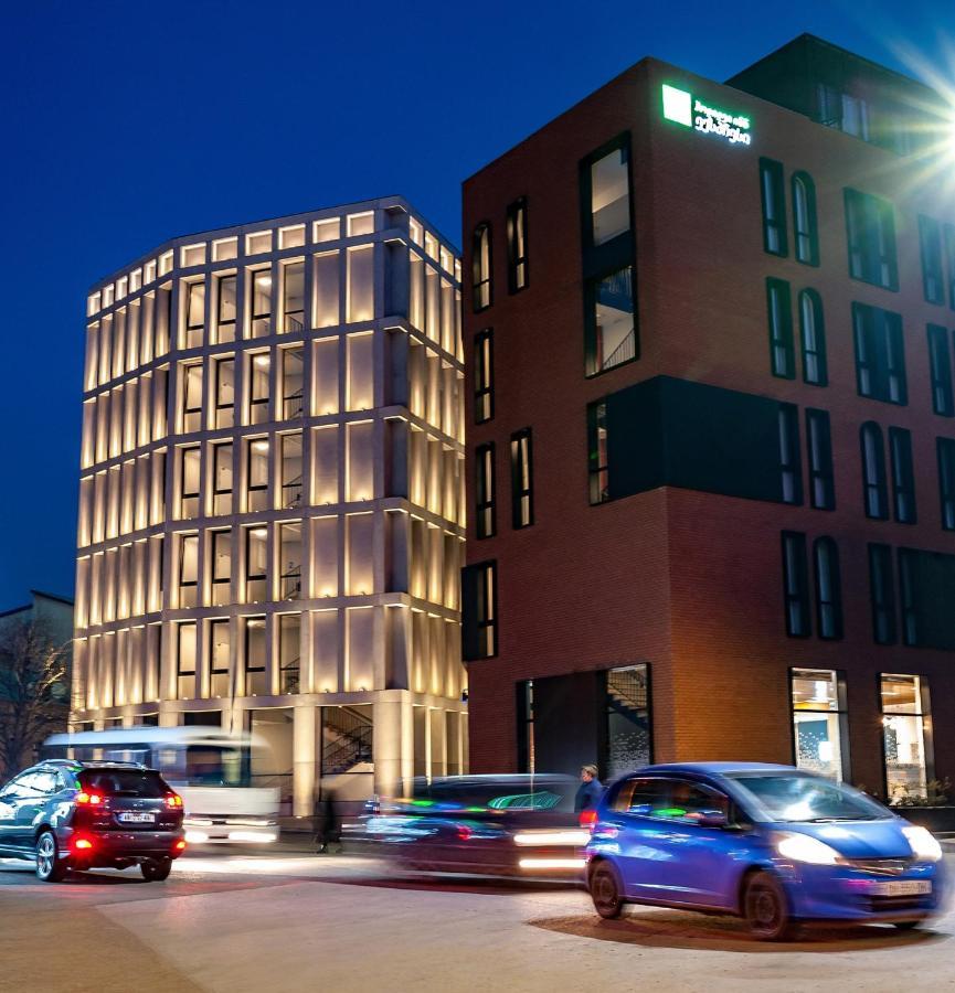 Holiday Inn Express Tbilisi Avlabari By Ihg Eksteriør billede
