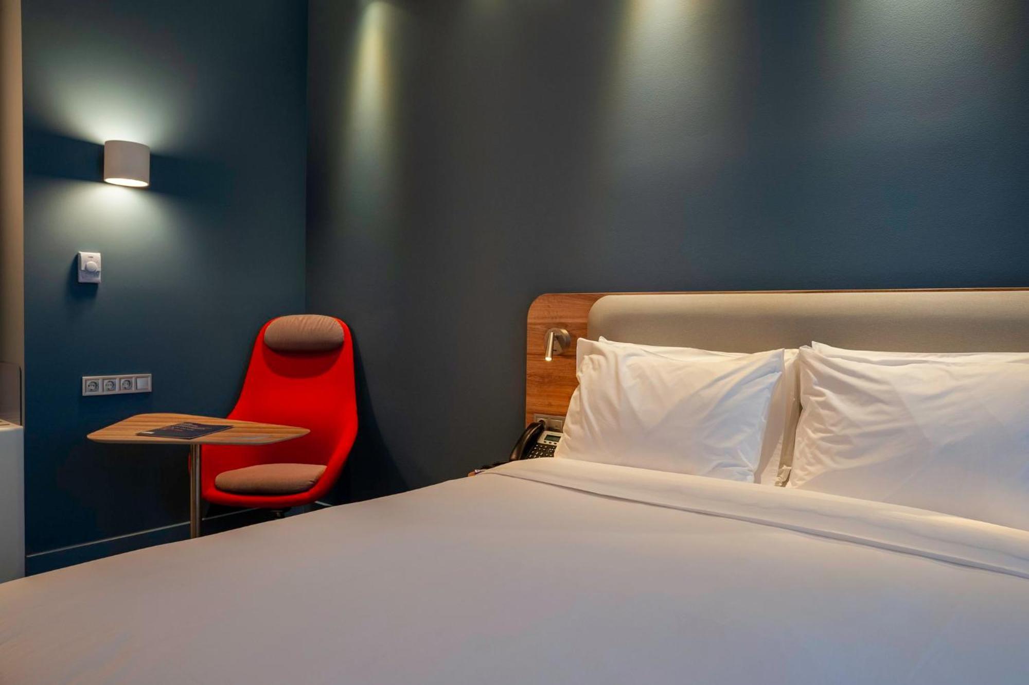 Holiday Inn Express Tbilisi Avlabari By Ihg Eksteriør billede