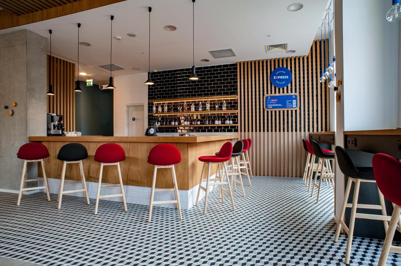 Holiday Inn Express Tbilisi Avlabari By Ihg Eksteriør billede